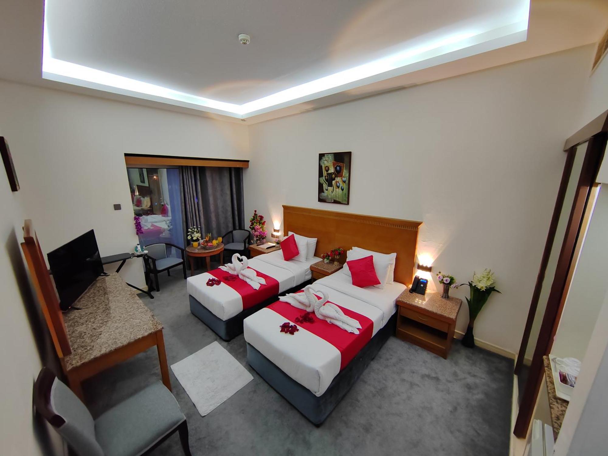 Le Paradise Palace Hotel Dubai Exterior foto